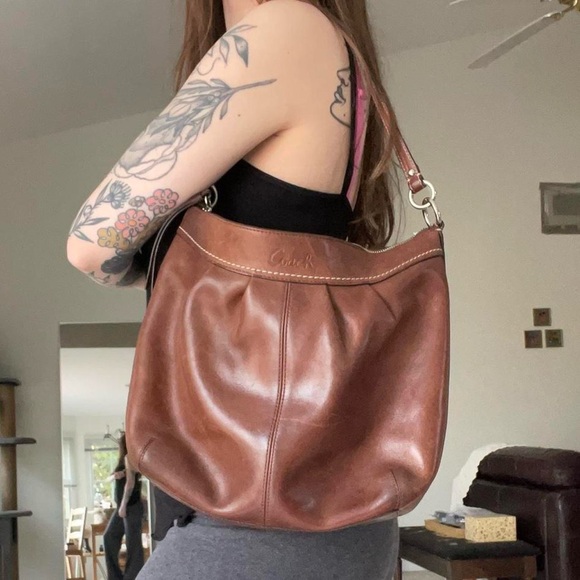 2009 Coach Leather Shoulder Bag - Picture 3 of 8